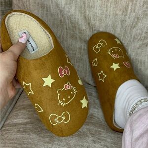 Light Brown Hello Kitty Clogs